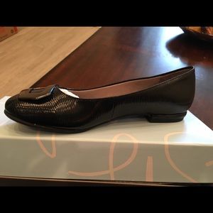 Life Stride Badu Ballet Flat w/ Active Arch